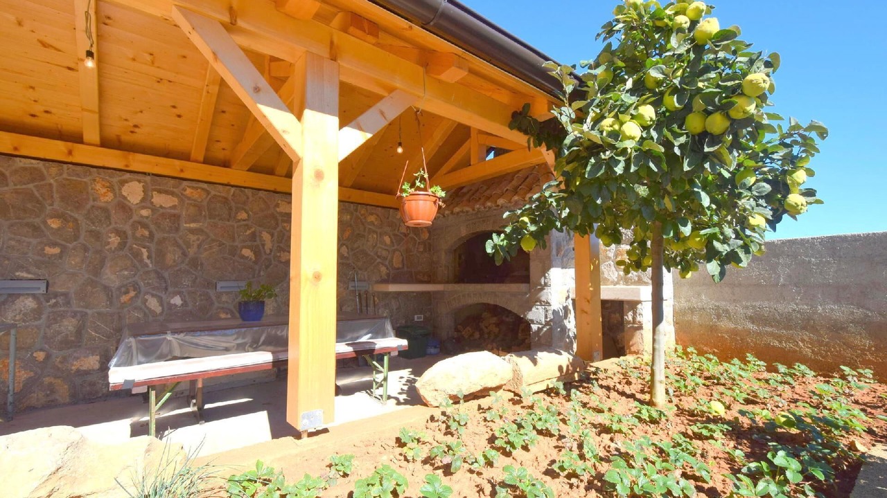 Photo of Outdoor in Porat