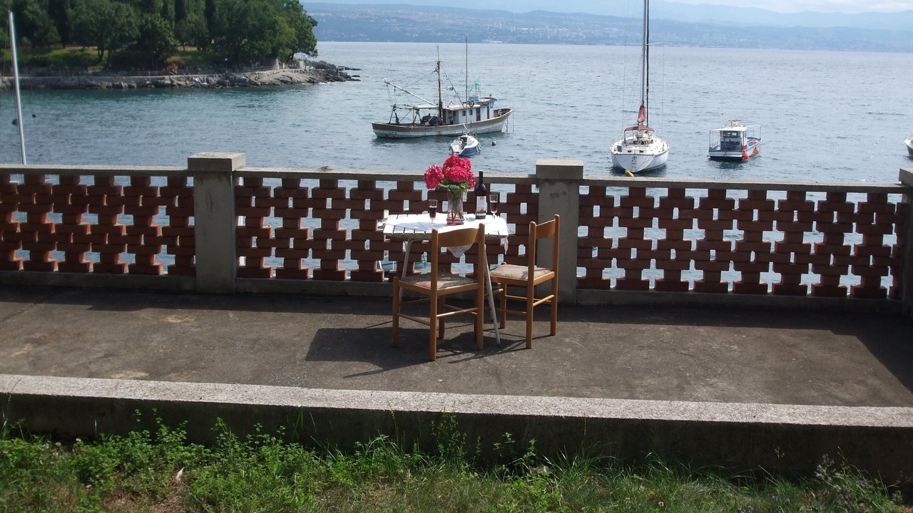Photo of Outdoor in Ika