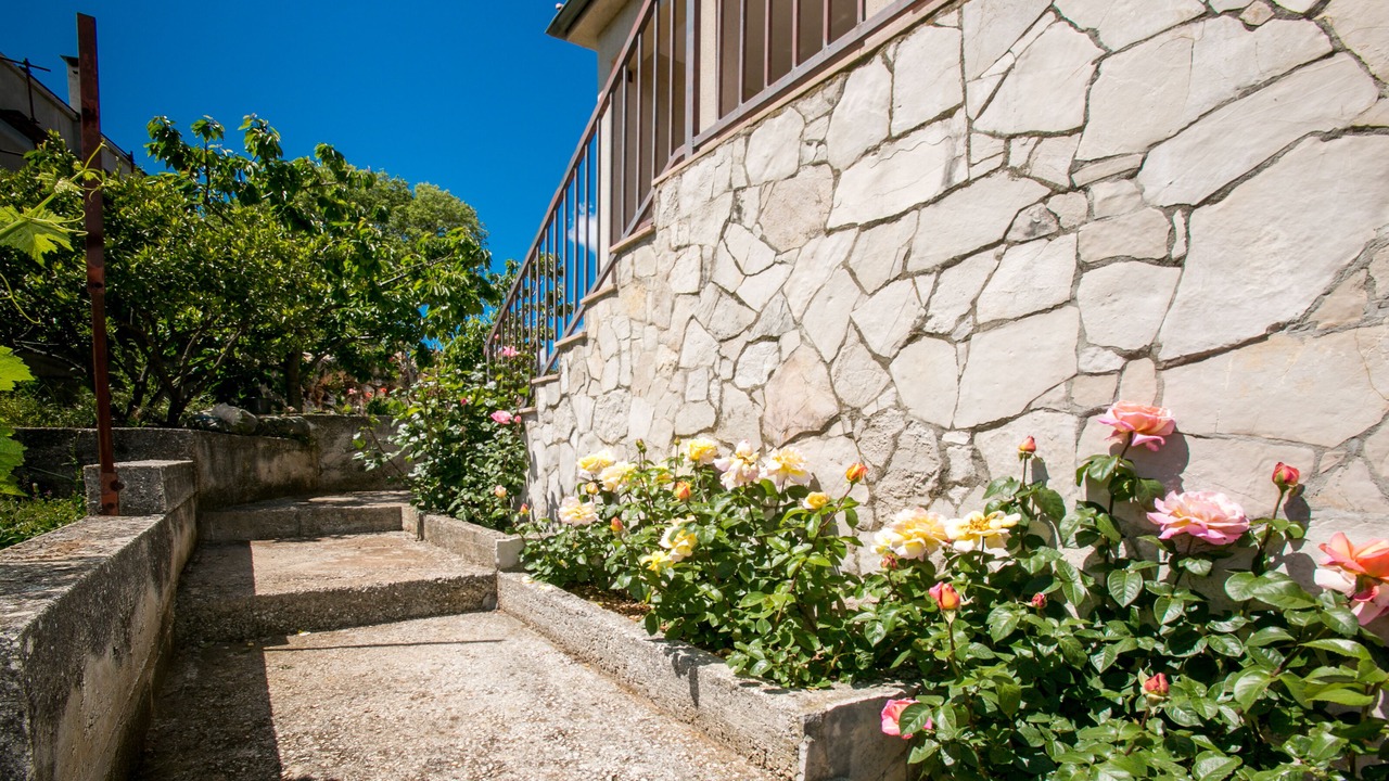 Photo of Outdoor in Gustirna