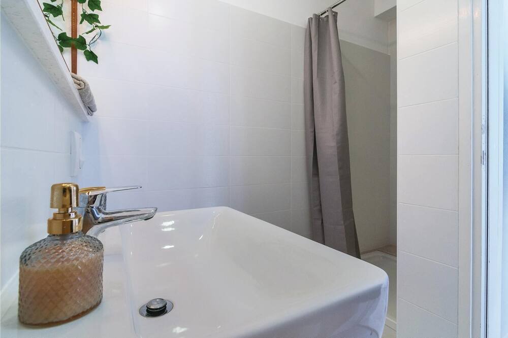 Photo of Bathroom in Borak