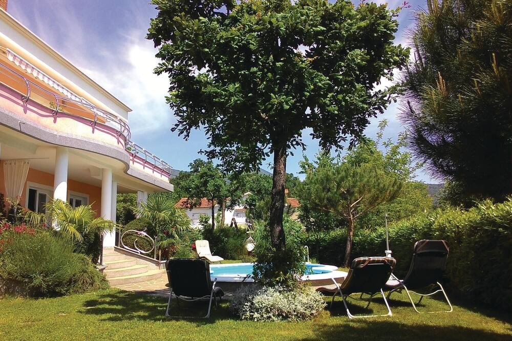 Photo of Outdoor in Opric