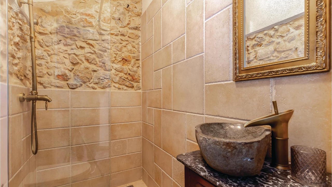 Photo of Bathroom in Smrika