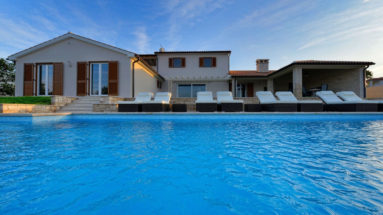 Photo of Outdoor in Kavran