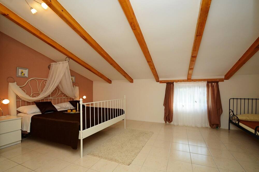 Photo of Bedroom in Ripenda Verbanci