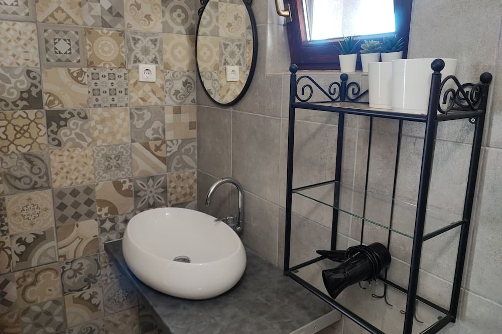 Photo of Bathroom in Muntic