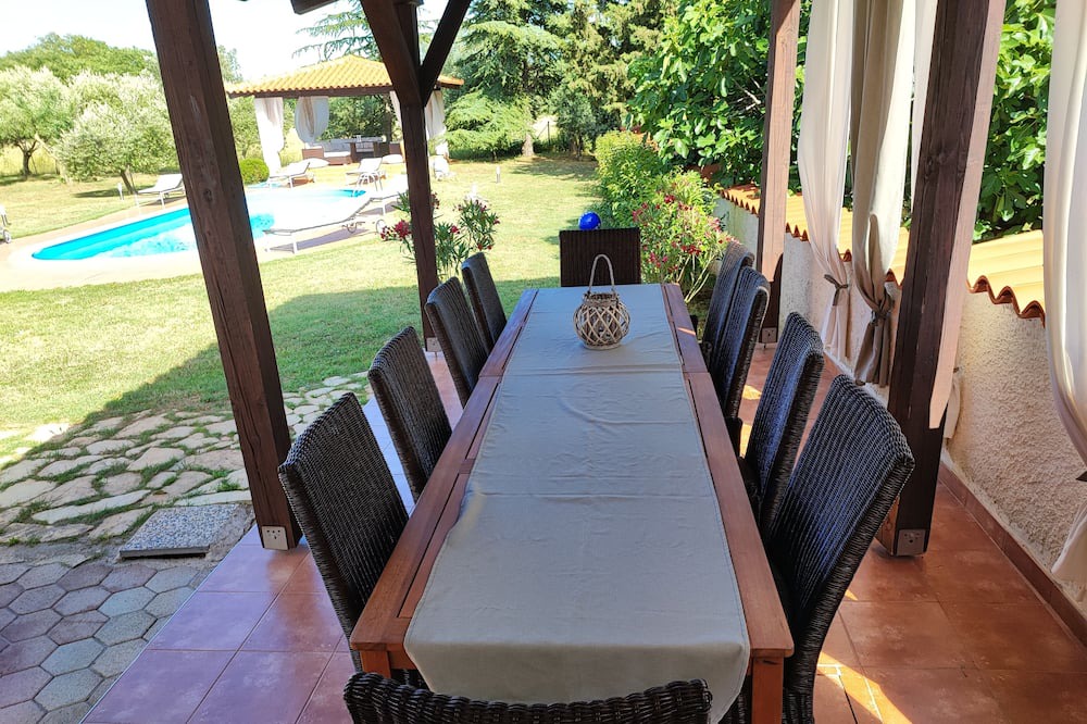 Photo of Patio Balcony in Muntic
