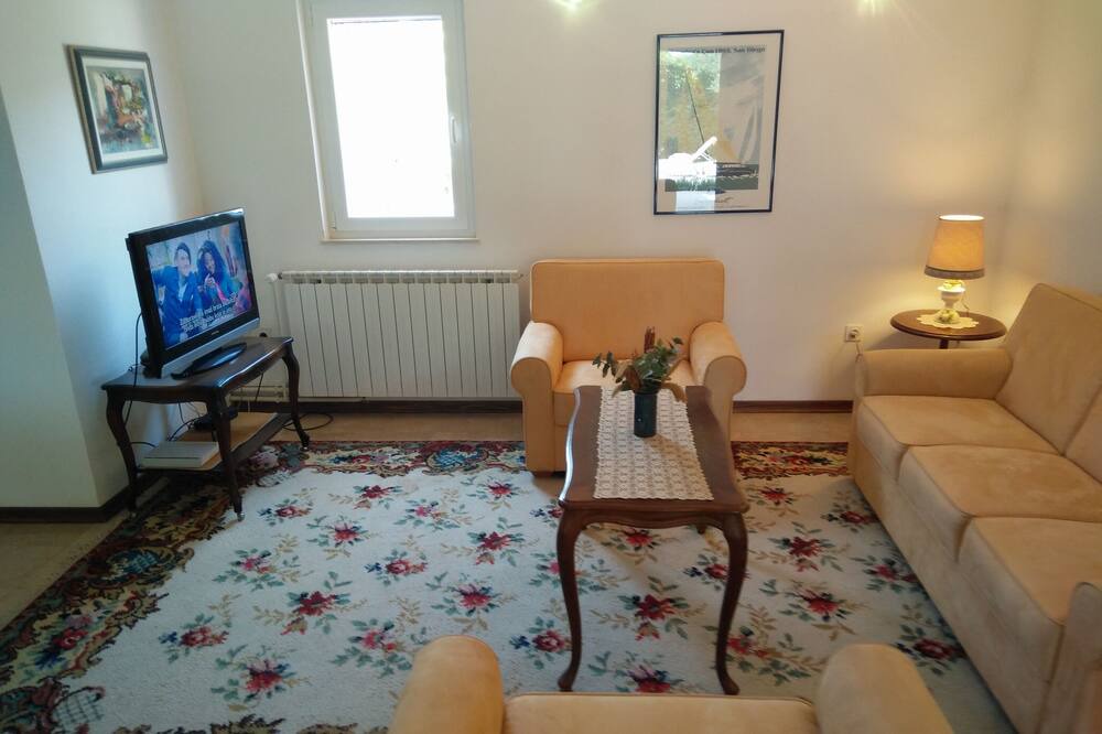 Photo of Livingroom in Okrug Gornji