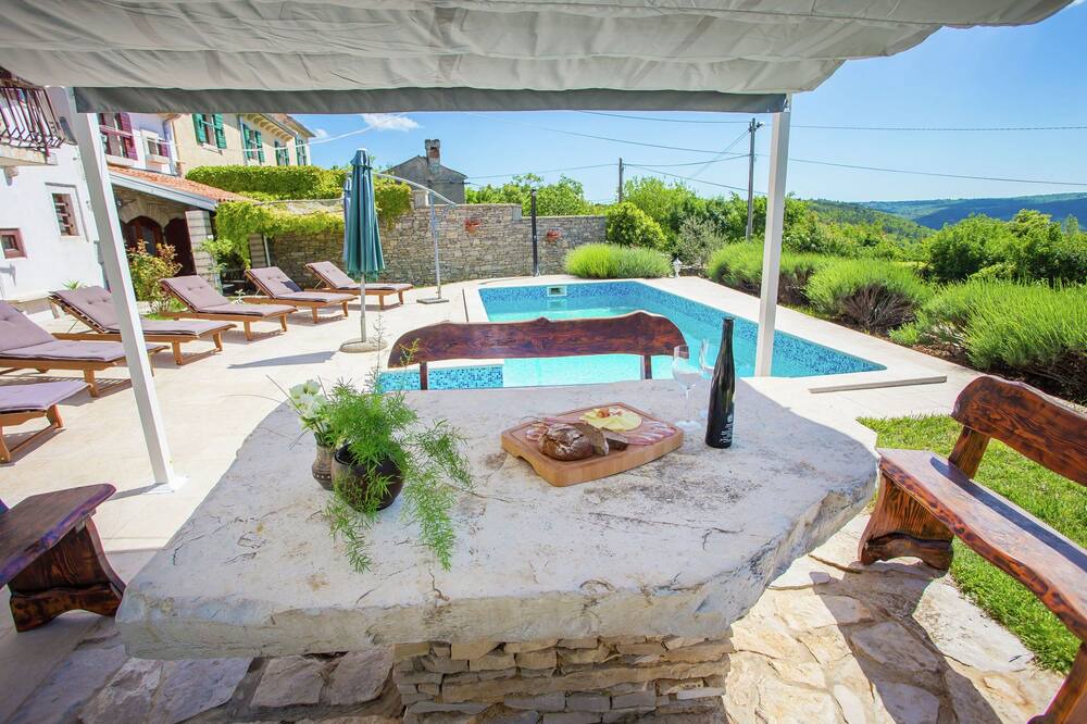 Photo of Outdoor in Rasa