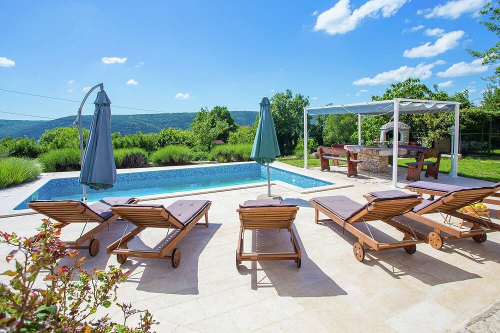 Photo of Outdoor in Rasa