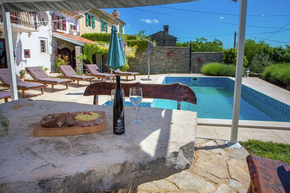 Photo of Outdoor in Rasa