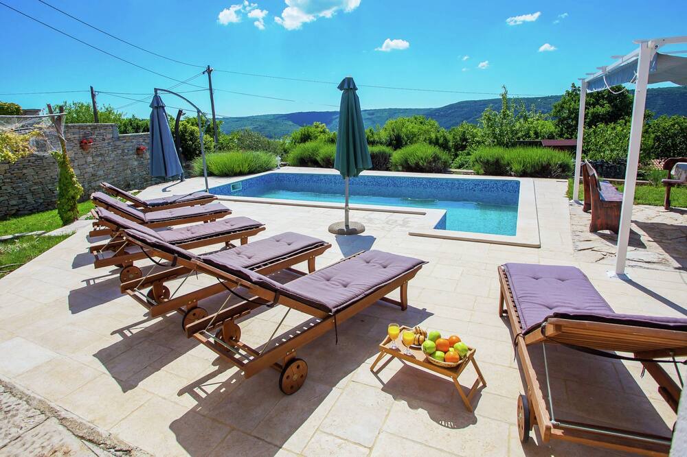 Photo of Outdoor in Rasa