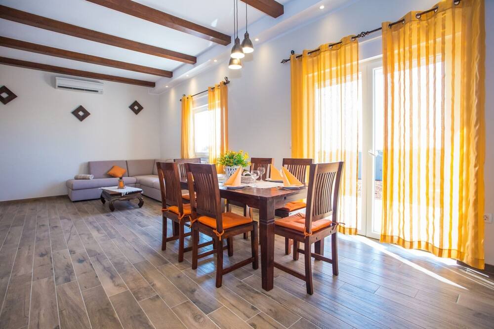 Photo of Livingroom in Loborika