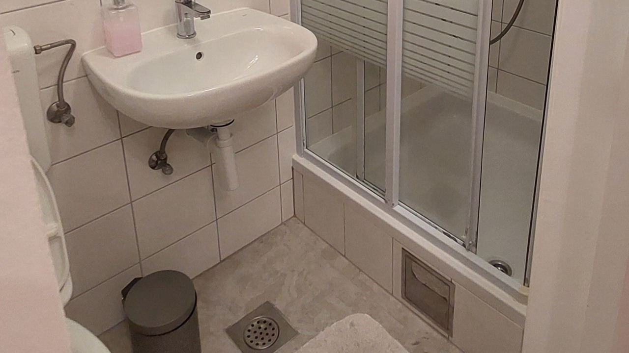 Photo of Bathroom in Cove Murtar