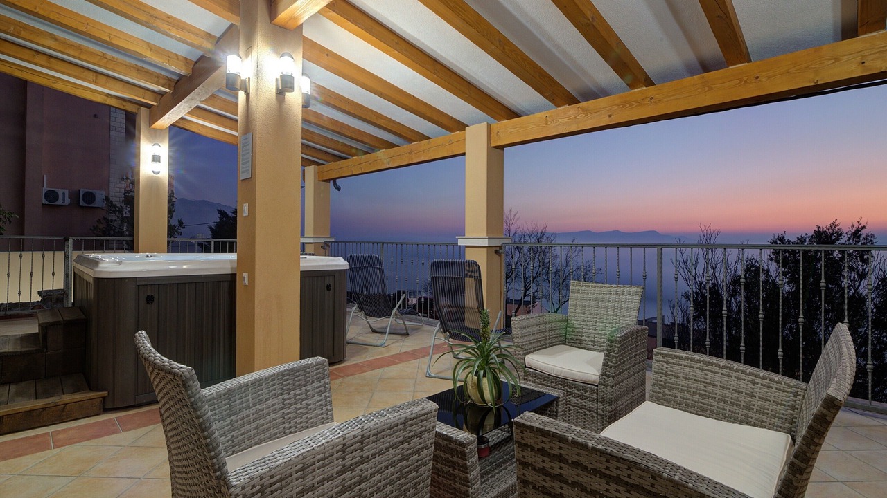 Photo of Patio Balcony in Vratarusa