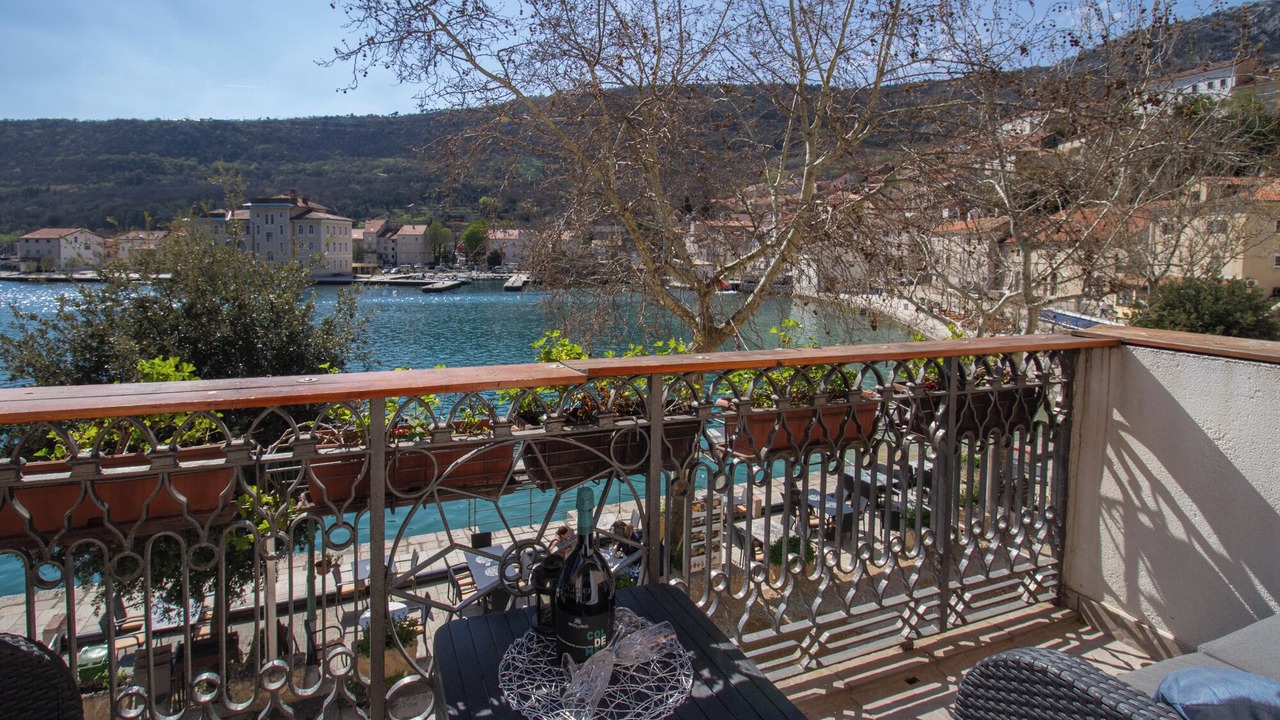 Photo of Patio Balcony in Bakar