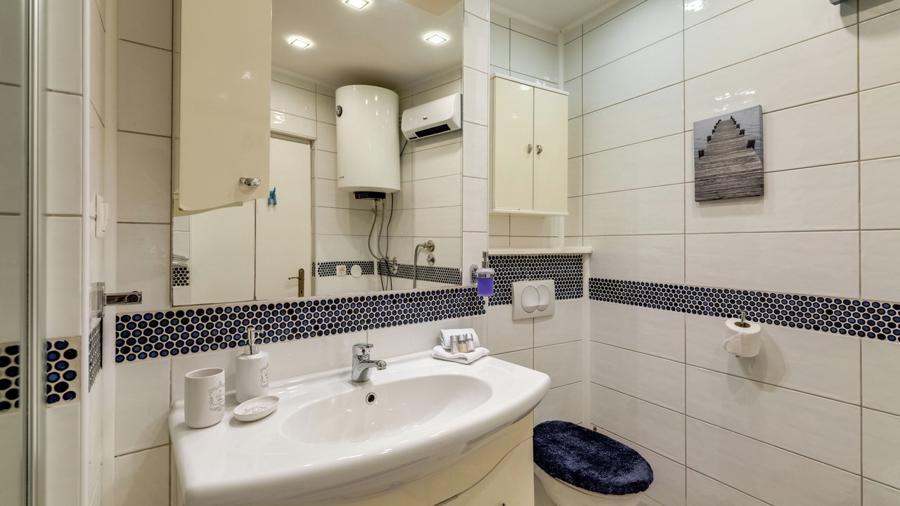 Photo of Bathroom in Bakar