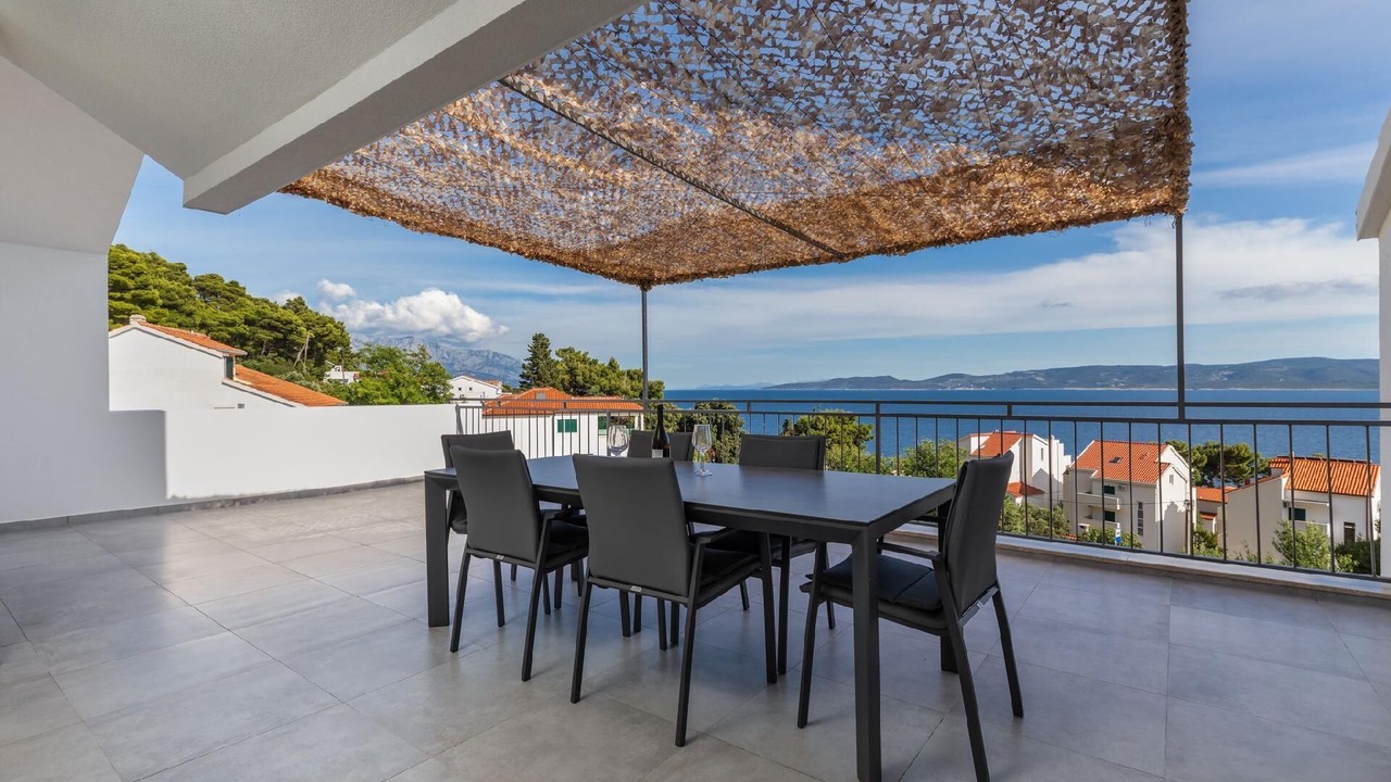Photo of Outdoor in Medici