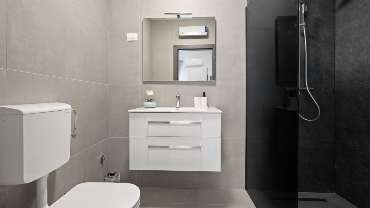 Photo of Bathroom in Santalezi