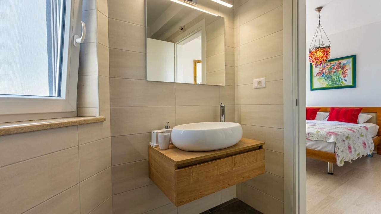 Photo of Bathroom in Peruski