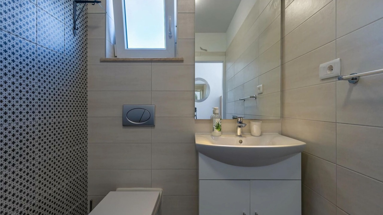 Photo of Bathroom in Peruski