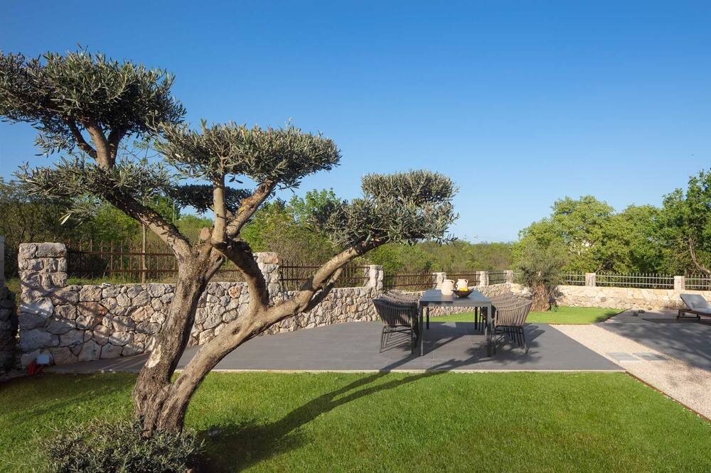 Photo of Outdoor in Garica
