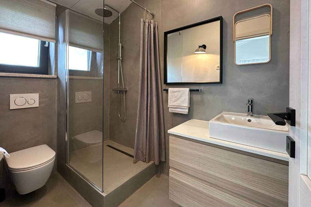 Photo of Bathroom in Lindar