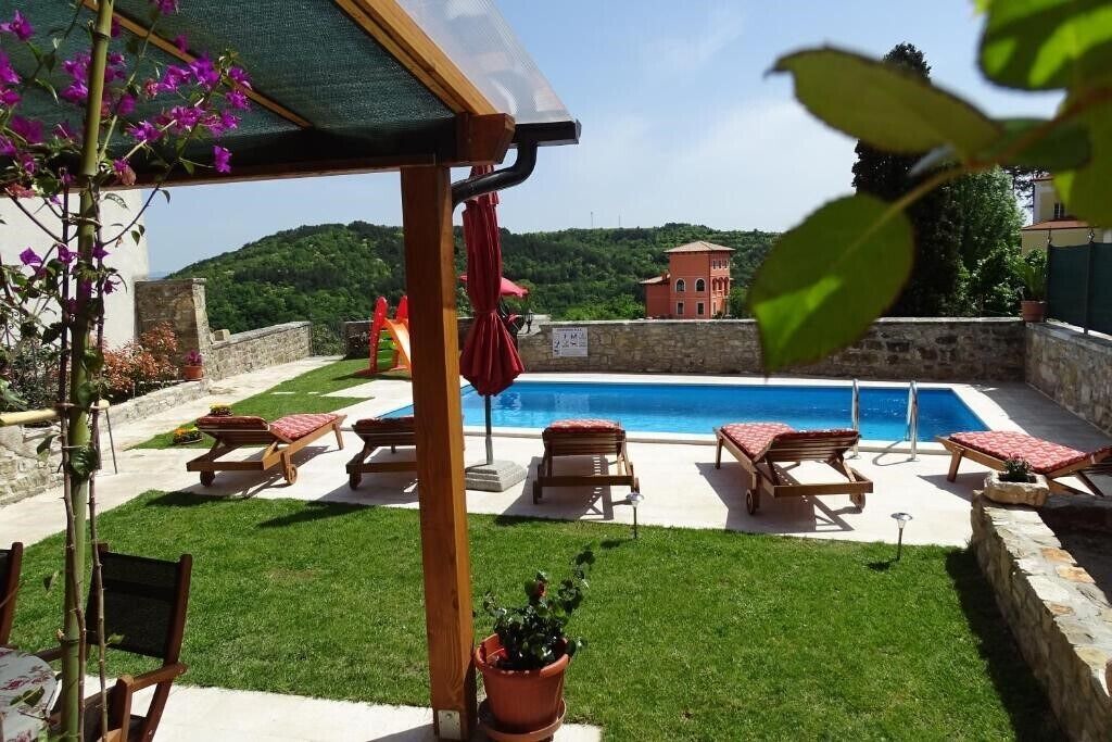 Photo of Outdoor in Oprtalj