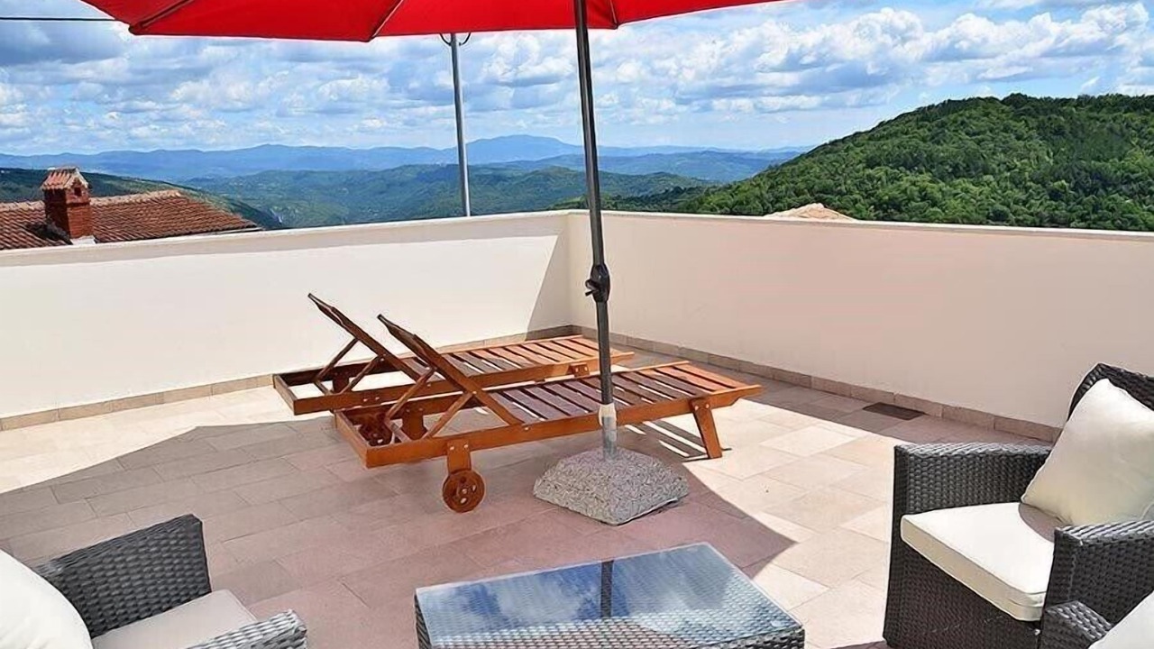 Photo of Outdoor in Oprtalj