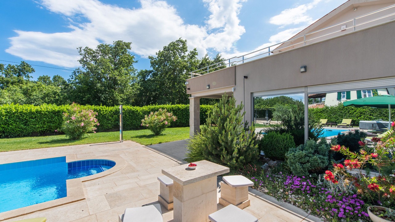 Photo of Outdoor in Belavici
