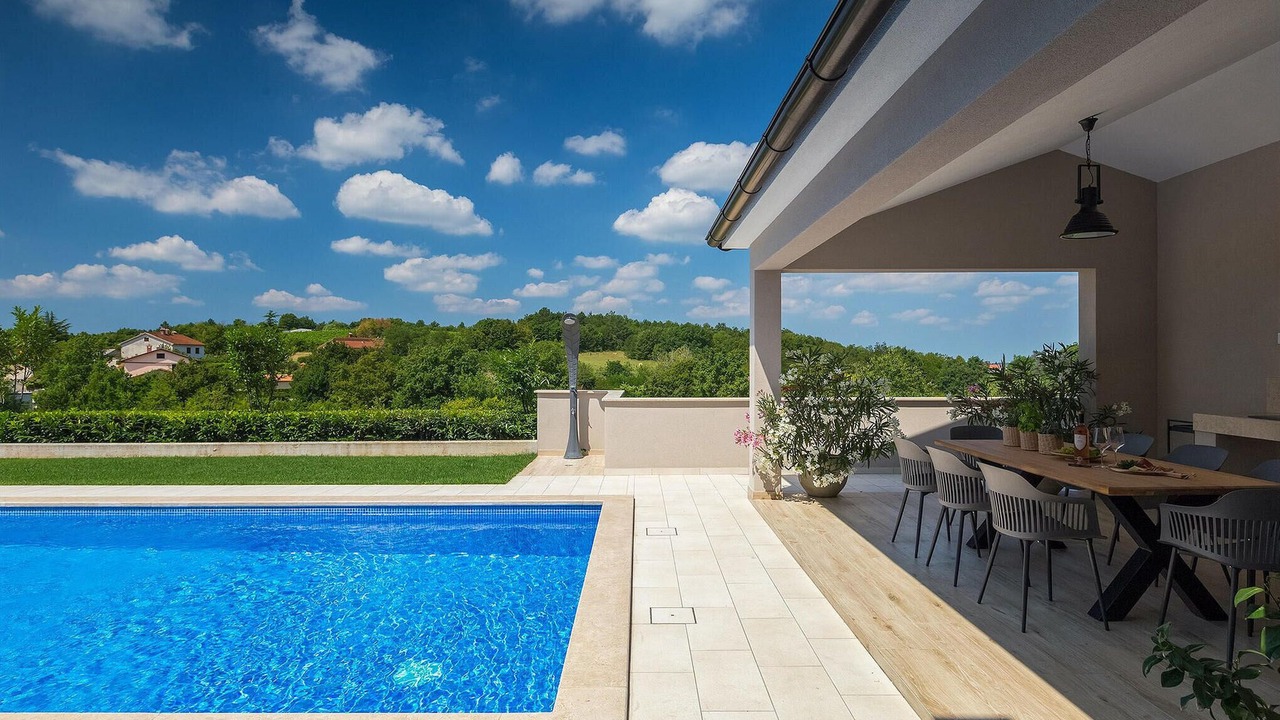 Photo of Outdoor in Lindar