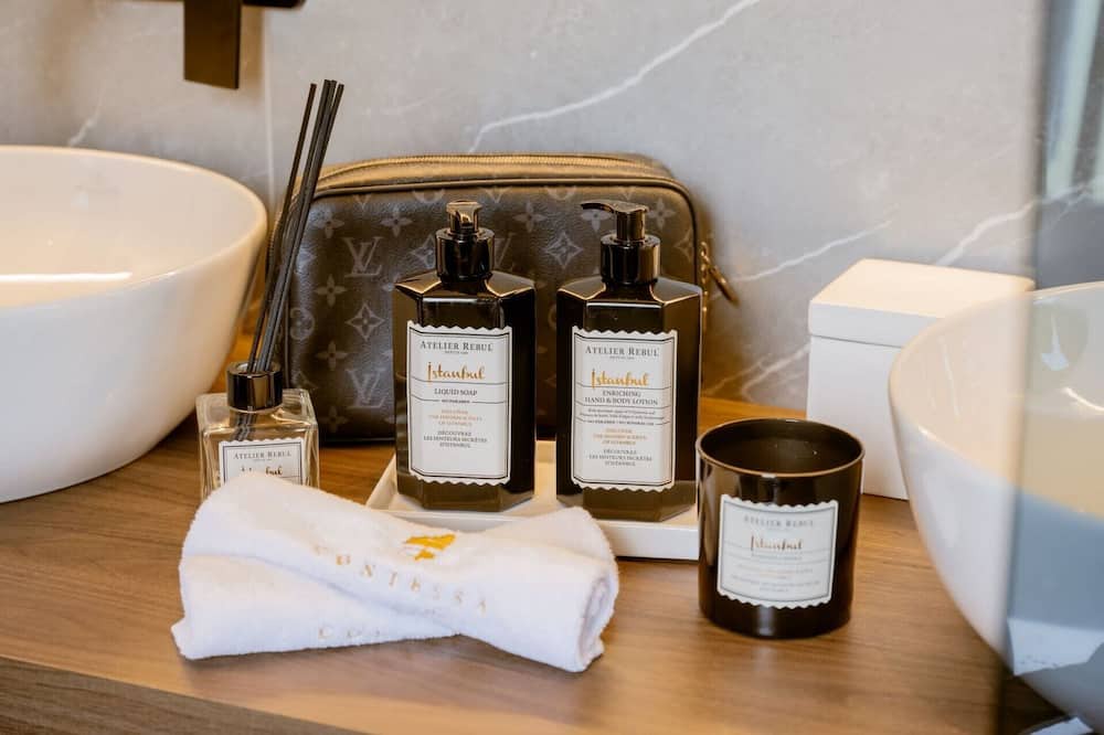 Photo of Bathroom in Cove Murtar