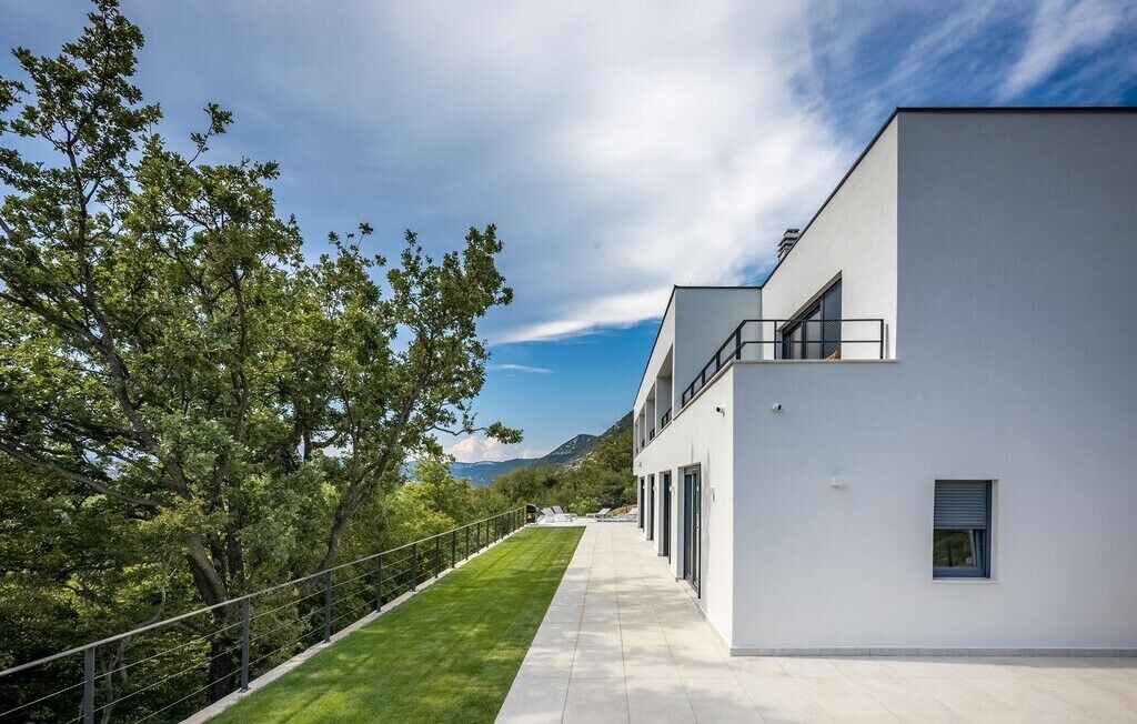 Photo of Outdoor in Bakarac