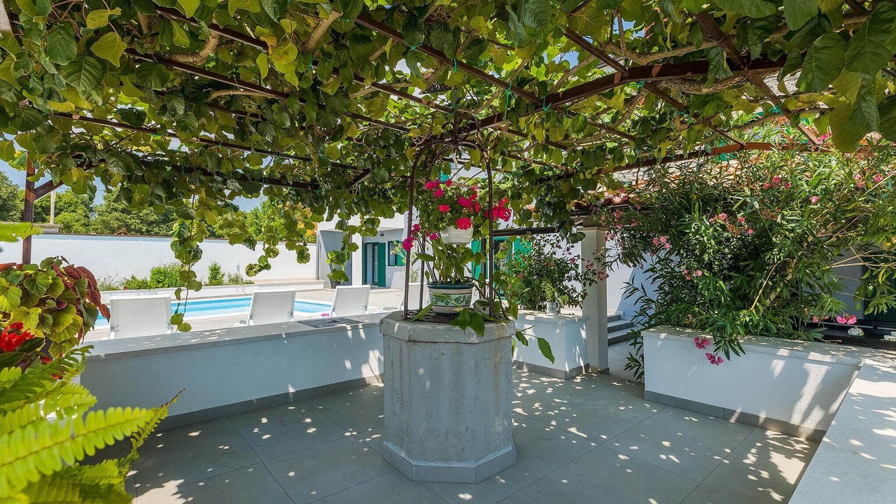 Photo of Patio Balcony in Rebici