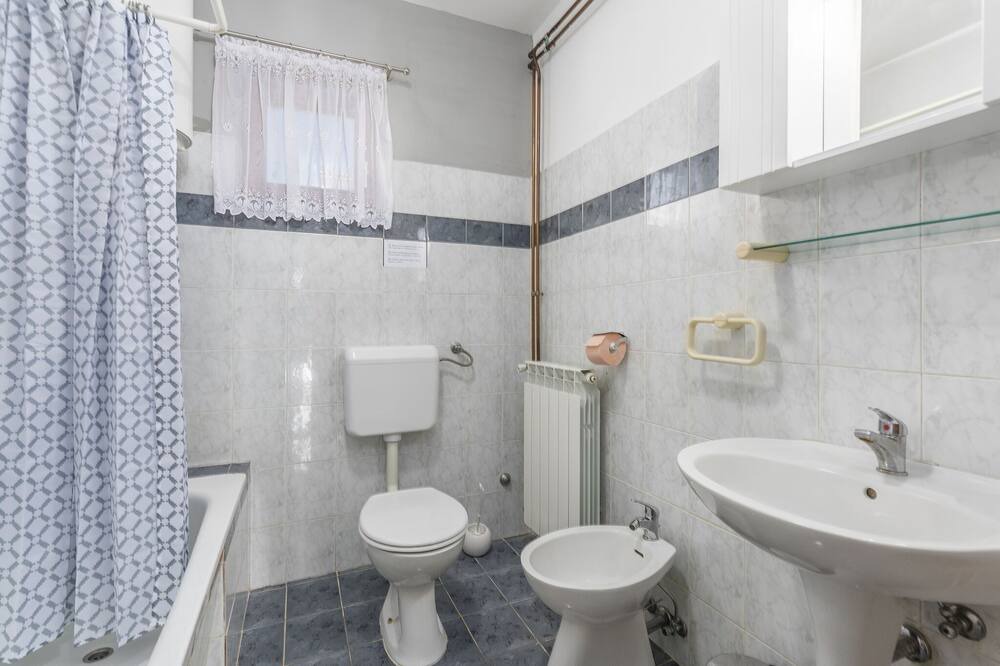Photo of Bathroom in Loborika