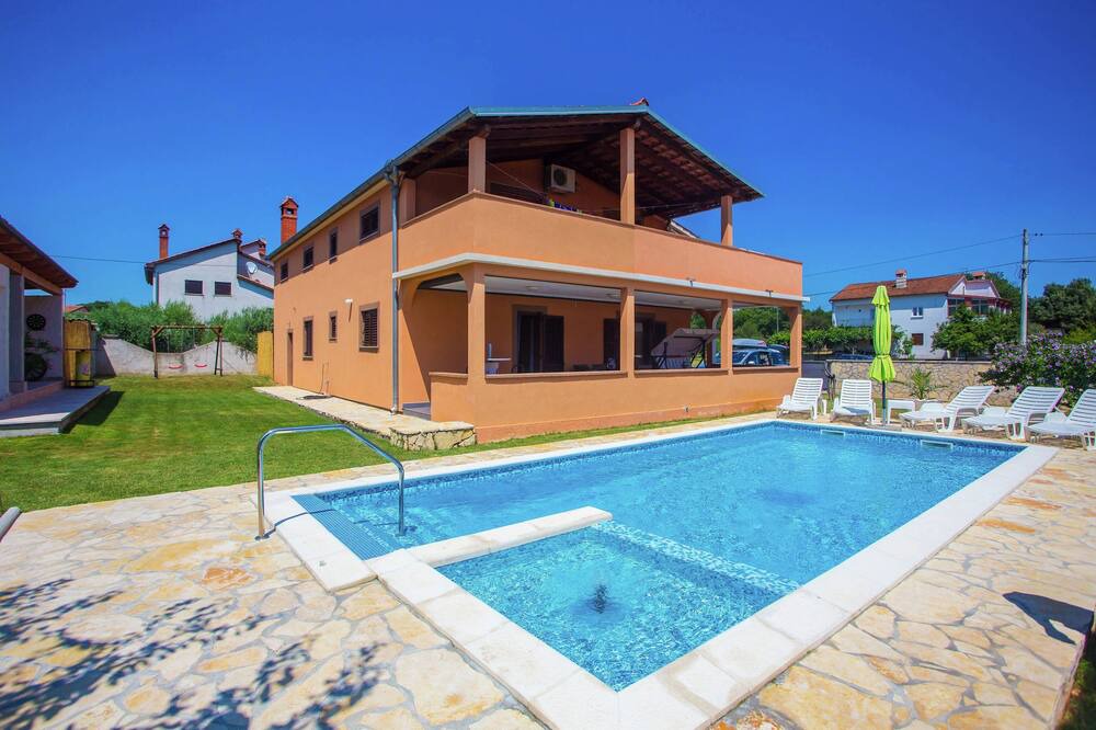 Photo of Outdoor in Loborika