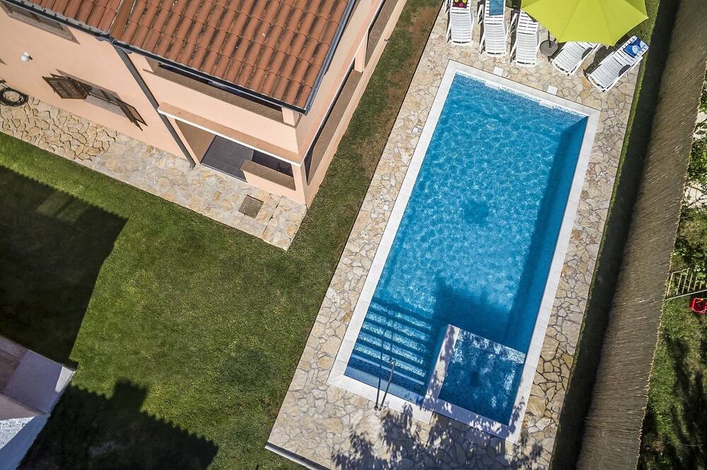 Photo of Outdoor in Loborika