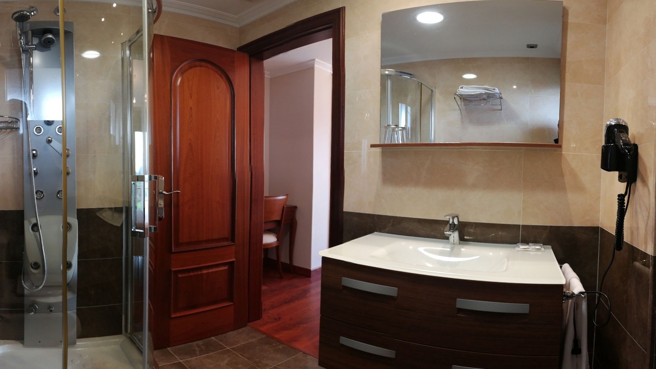 Photo of Bathroom in Noalla