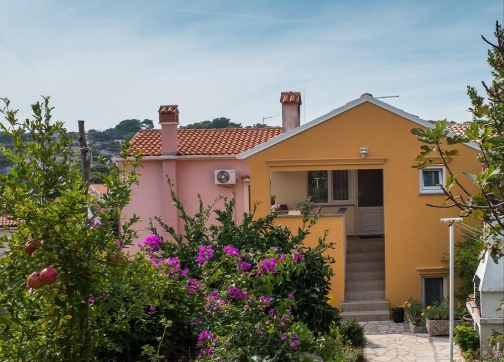 Photo of Outdoor in Cove Murtar