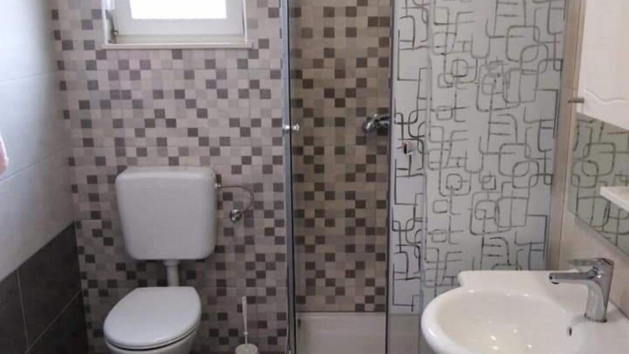Photo of Bathroom in Metajna