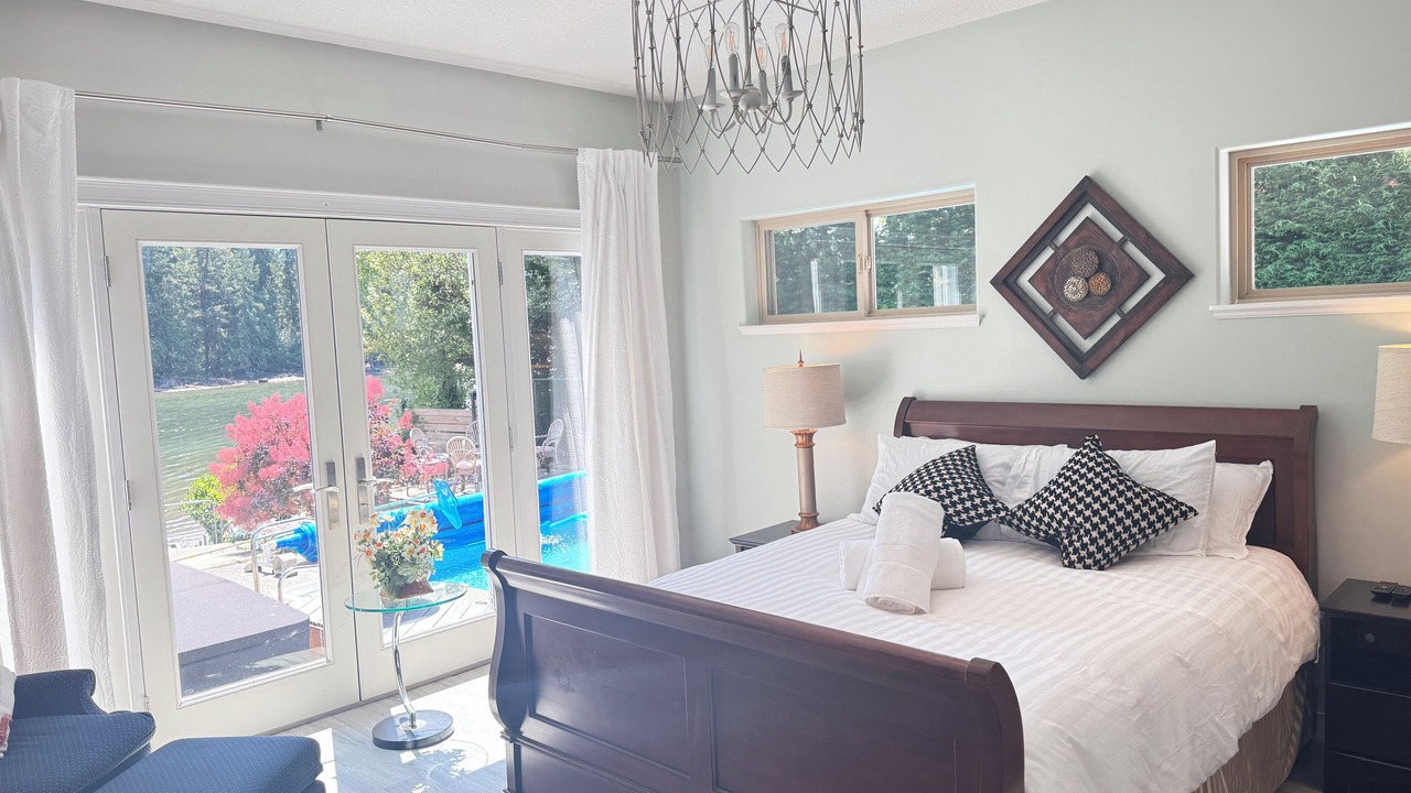 Photo of Bedroom in North Oyster
