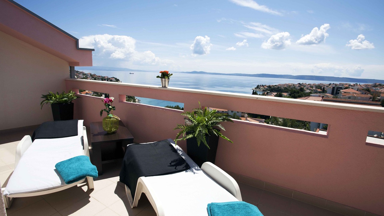 Photo of Patio Balcony in Okrug Gornji