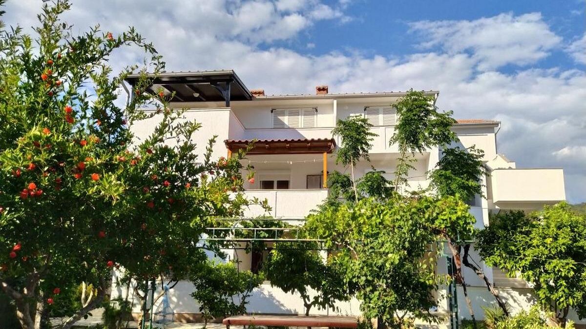 Photo of Outdoor in Banjol