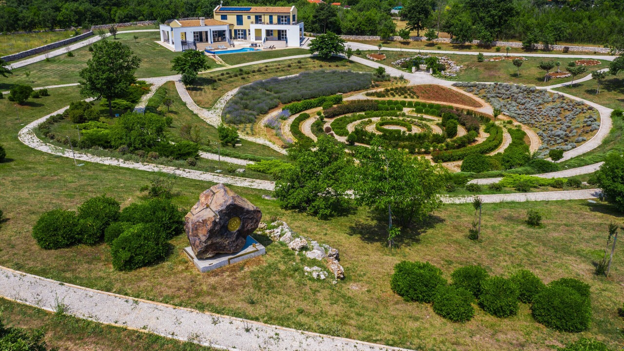 Photo of Outdoor in Divsici