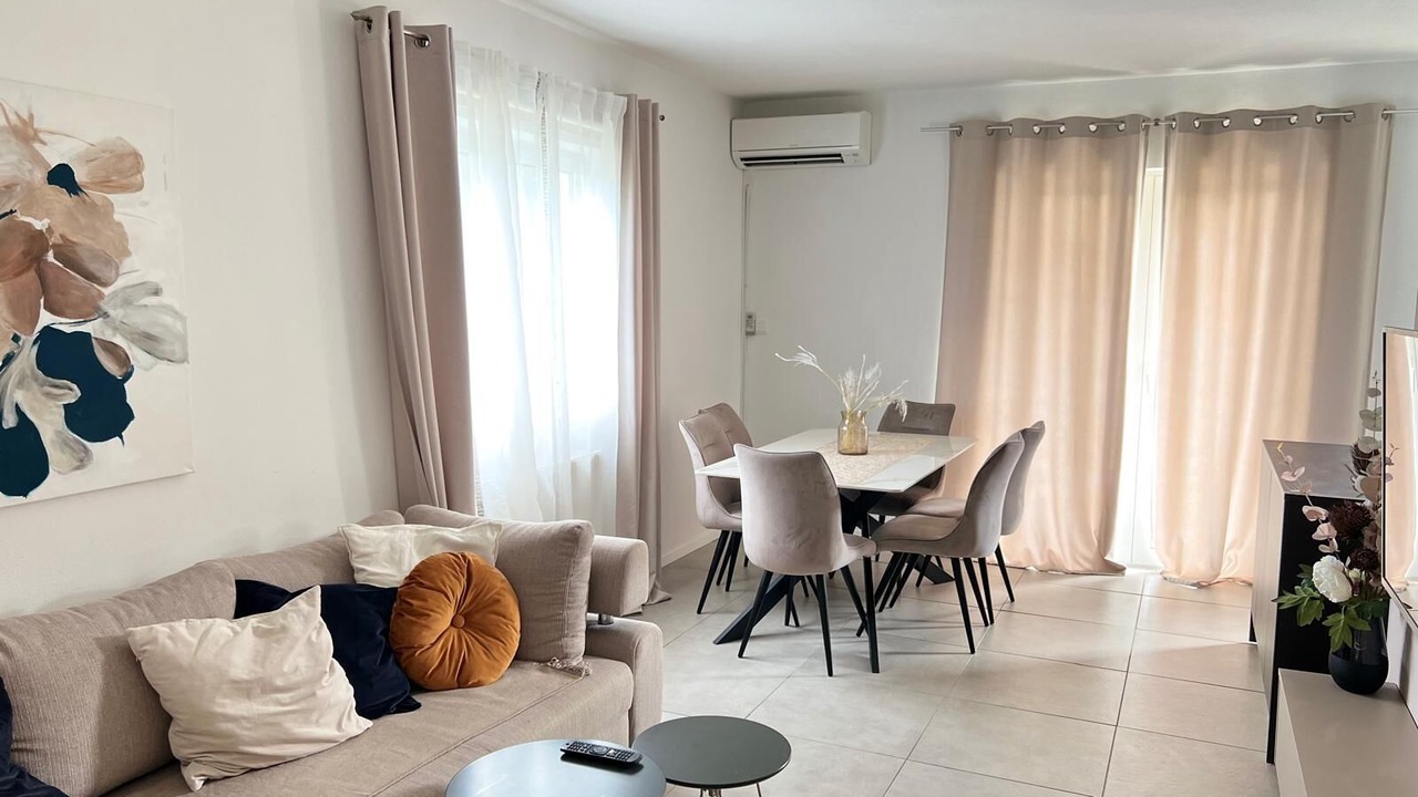 Photo of Livingroom in Marina