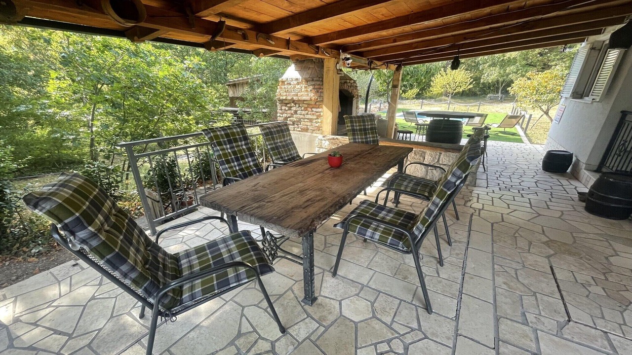 Photo of Patio Balcony in Grizane