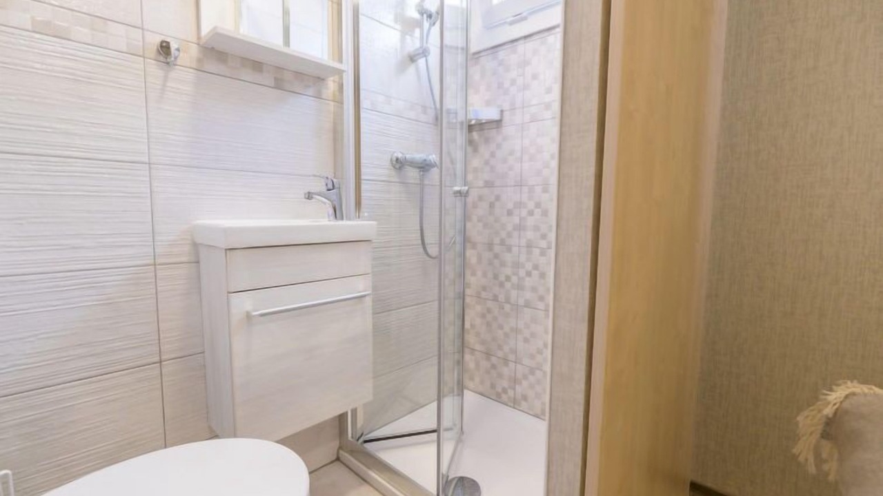 Photo of Bathroom in Silo