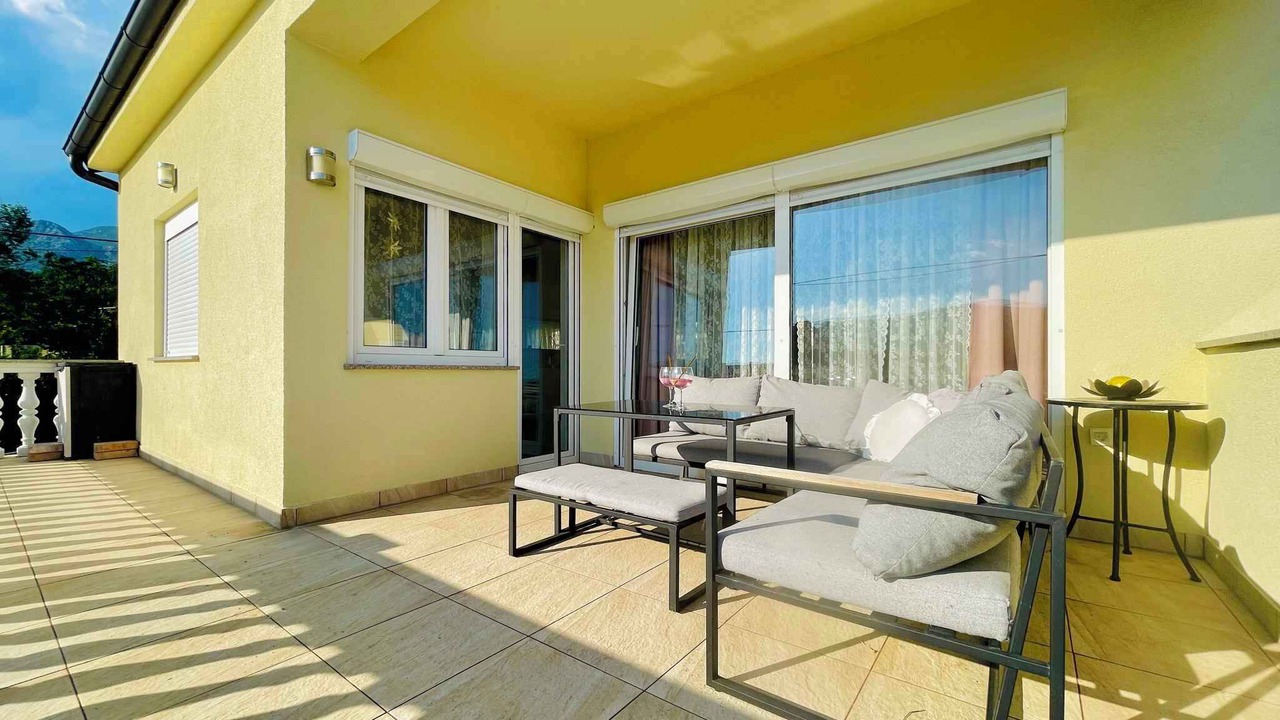 Photo of Patio Balcony in Grizane