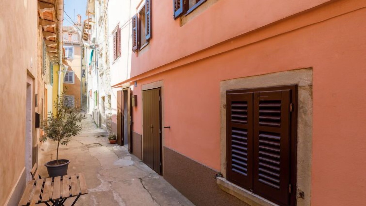 Photo of Others in Labin