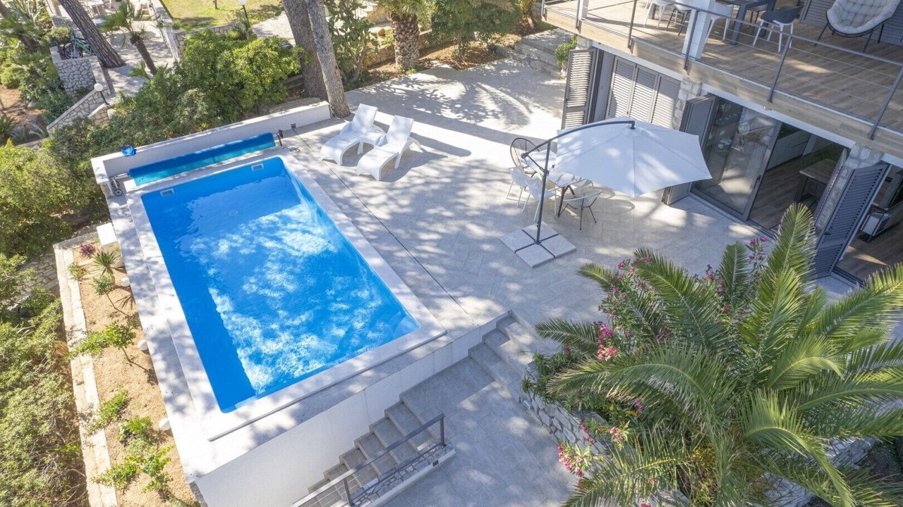 Photo of Outdoor in Cove Murtar