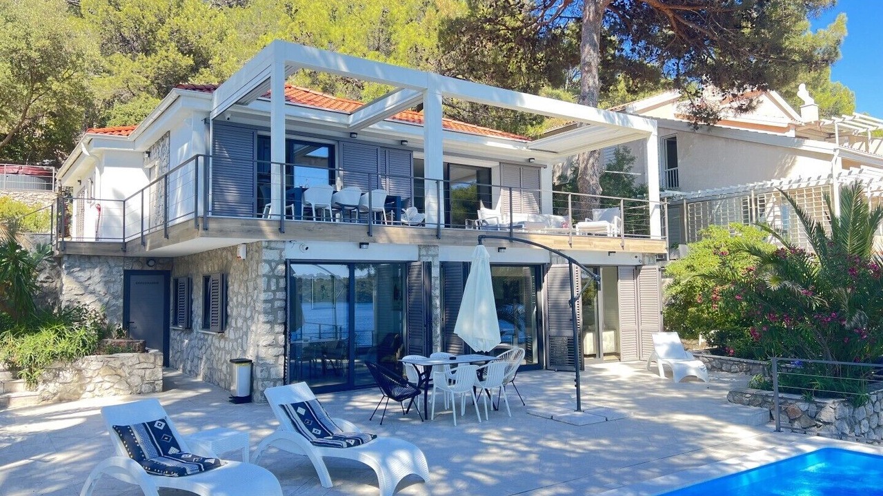 Photo of Outdoor in Cove Murtar